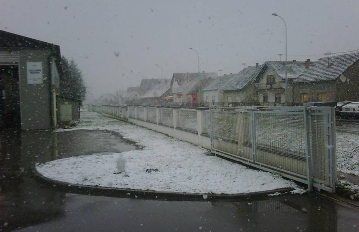 Proljetni snijeg u četvrtak ujutro zabijelio je Našice
