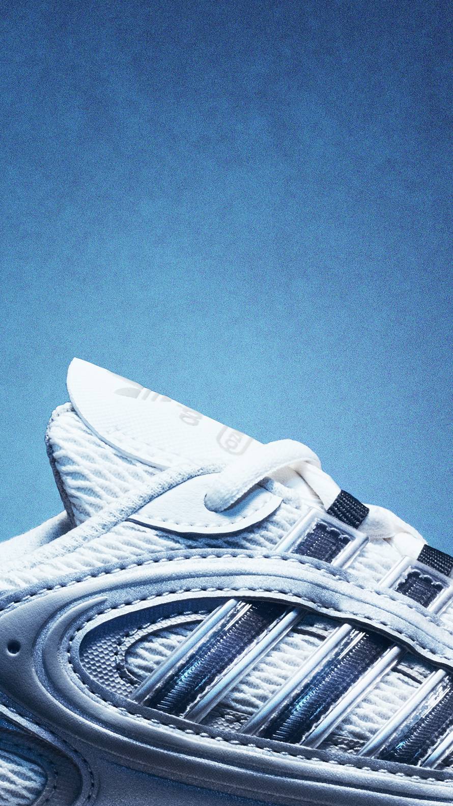 adidas Originals posegnuo u svoj arhiv za potrebe kolekcije 2000 Running