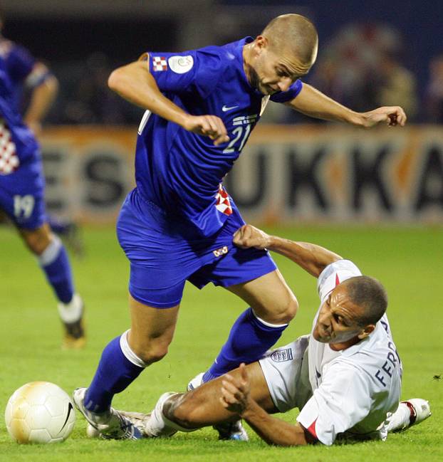 ARHIVA - 2006. Zagreb: Vatreni i "maksimirska krtica" srušili su Englesku 
