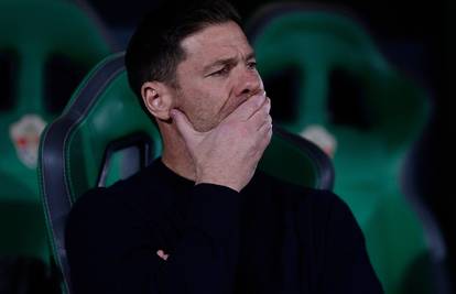 Xabi Alonso gubi svlačionicu? Dio igrača želi da ode, ostali ga brane. Vinicius i dalje problem