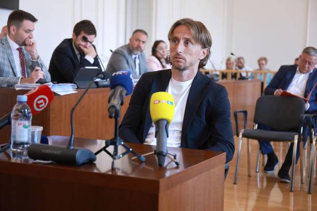 Osijek: Luka Modrić svjedočio je na suđenju braći Mamić i ostalima