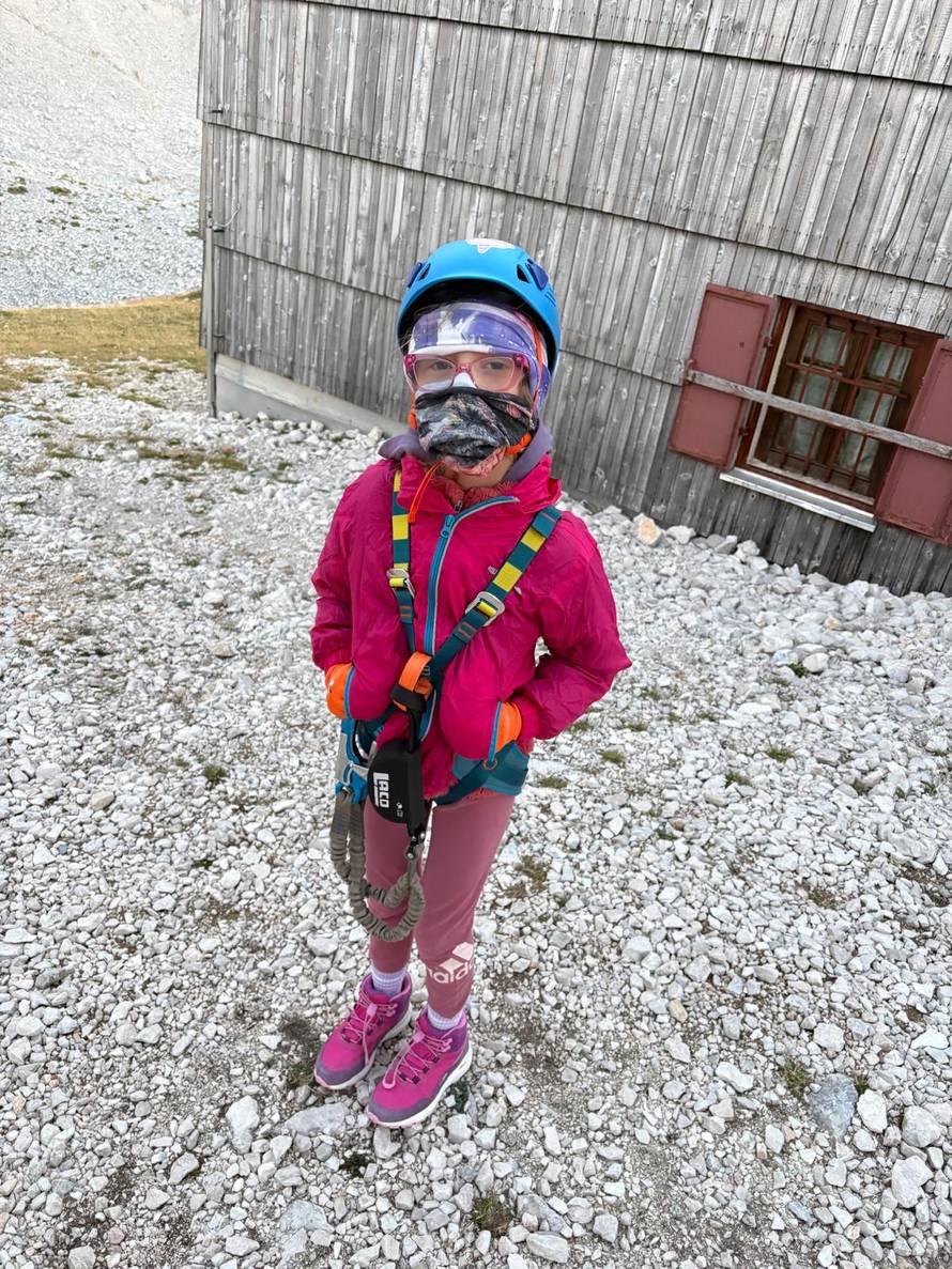 Angela (7) je djevojčica bez granica! 'Ne idem još ni u školu, a već sam osvojila Triglav'