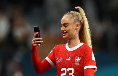 Dječaci pobijedili profesionalke 7-1. Evo kako to izgleda kad klinci igraju s nogometašicama