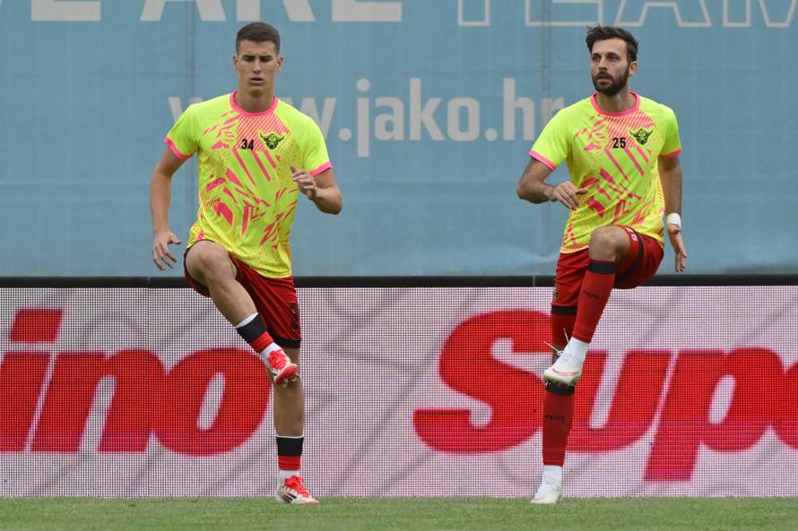 Koprivnica: Zagrijavanje igrača prije utakmice HNK Gorica - NK Slaven Belupo