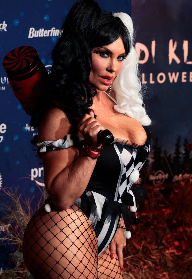 Heidi Klum hosts annual Halloween party in New York