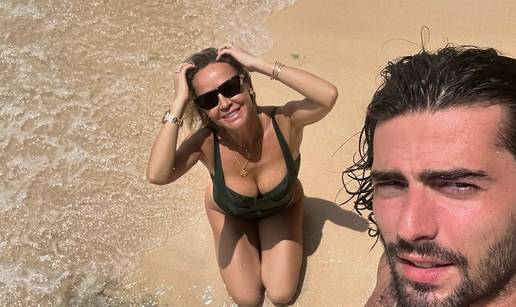 FOTO Maja i &Scaron;ime kao Afrodita i Posejdon: Pozirali su na pla&zcaron;i i pokazivali isklesana tijela