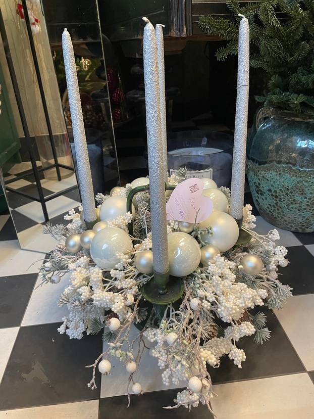 FOTO Pogledajte kakvih sve vjenčića ima po Zagrebu, neki 'dizajnerski' dođu i 400 eura