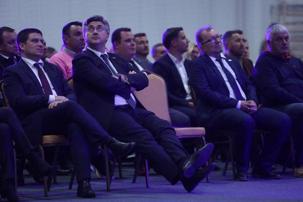 Premijer Andrej Plenković na otvorenju nove sportske dvorane u Loparu 