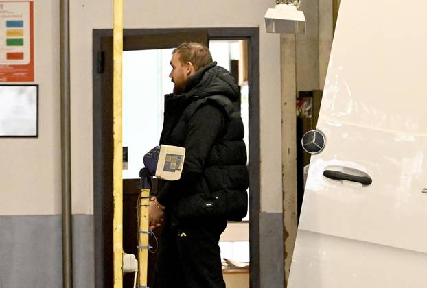 Zagreb: Privođenje uhićenih povezanih sa slučajem bolnice u Jankomiru