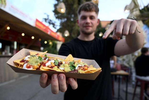 Zagreb: Započeo Festival Fiesta Latina na  Strossmayerovom trgu