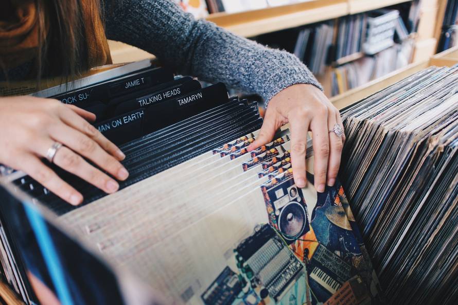 Zarada od ploča po prvi put je bila bolja od digitalnih albuma