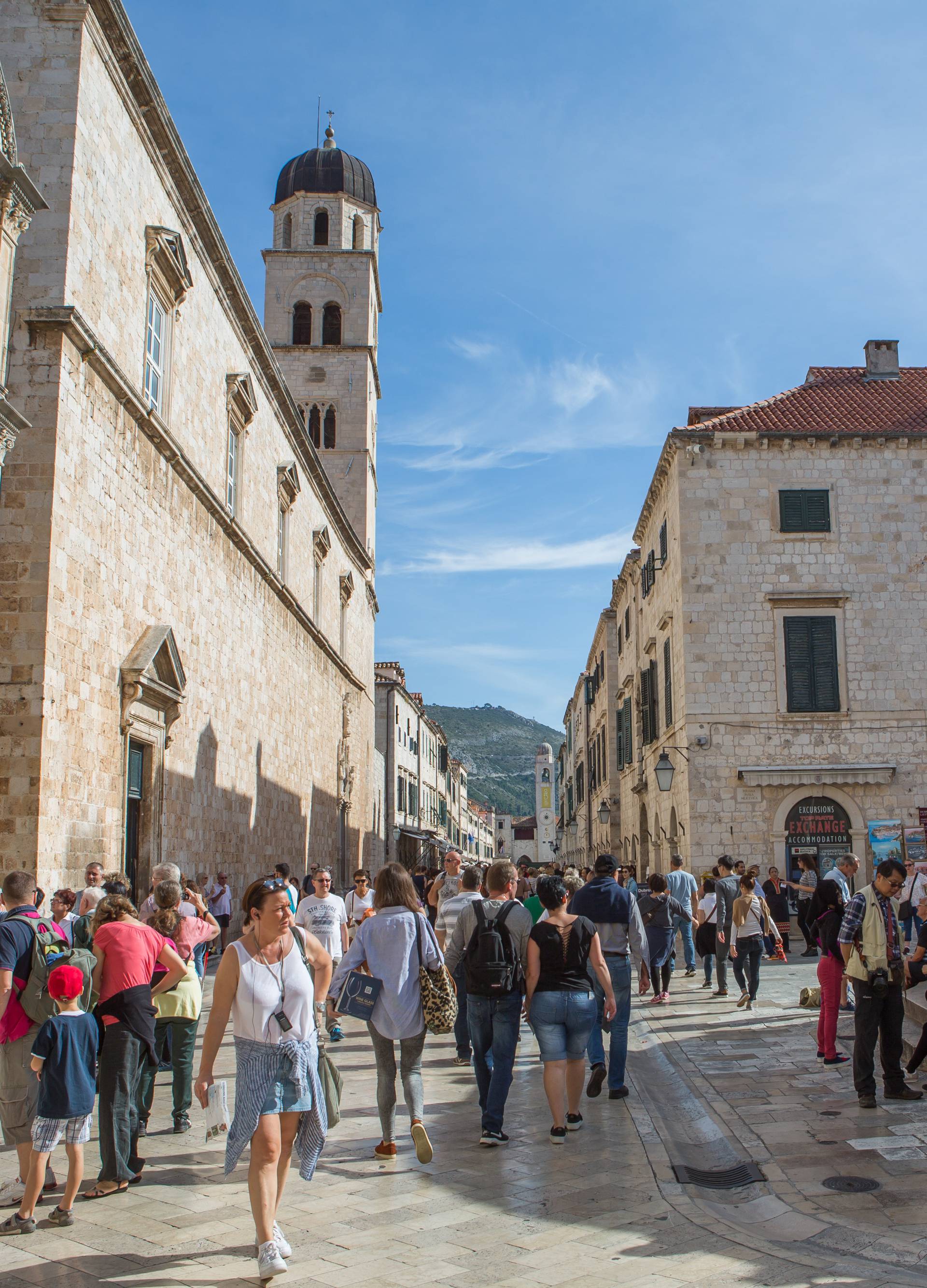 Danas temperature i do 25 °C, a od srijede  zahlađenje i kiša