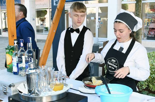 Sisak: Učenici se natjecali u pripremi palačinki i izradi koktela na 5. Palačinka kupu