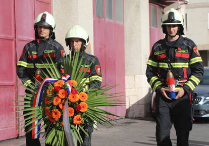 Vatrogasci položili vijence za 16. godišnjicu Kornatske tragedije