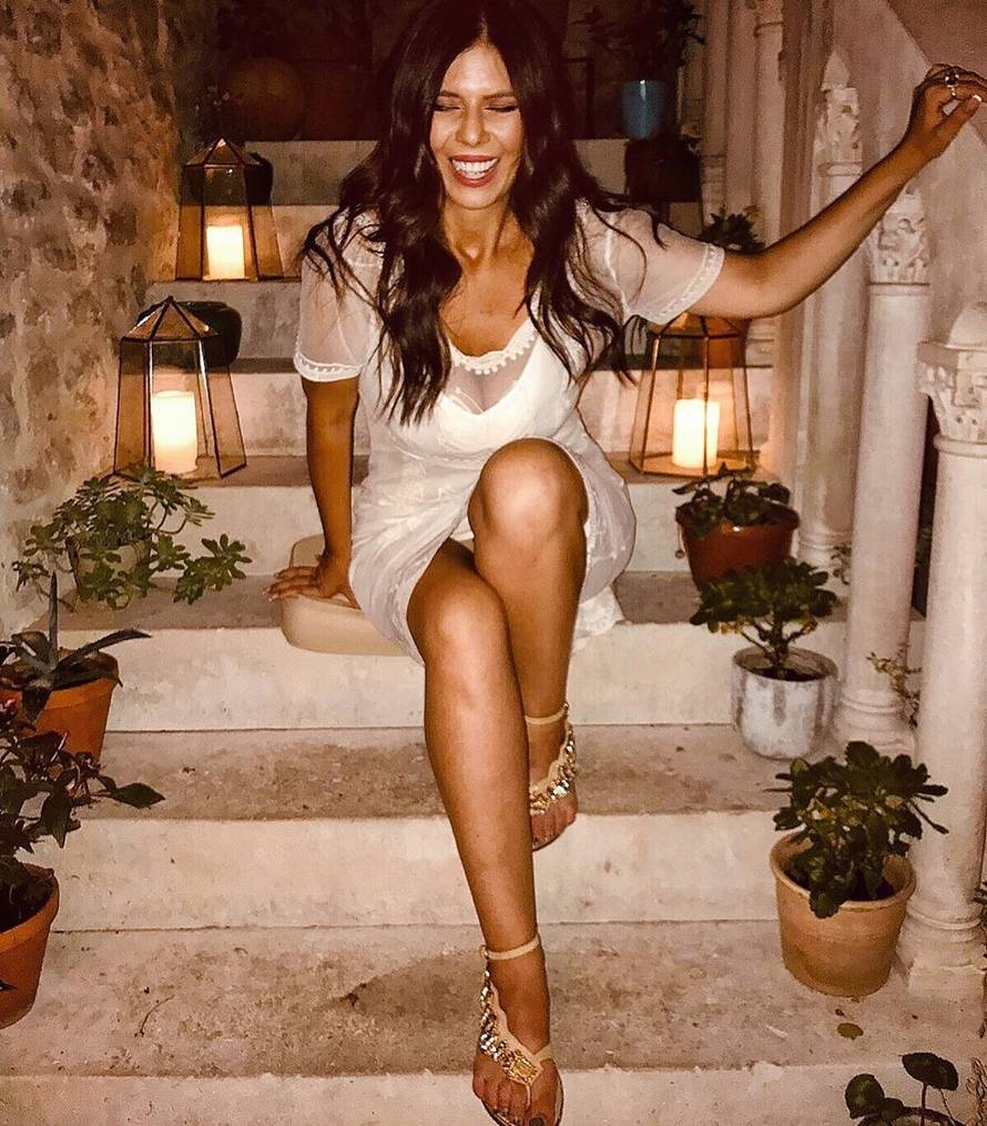 Nandi: 'Badnjak ću provesti u društvu prijateljica i čaše vina'