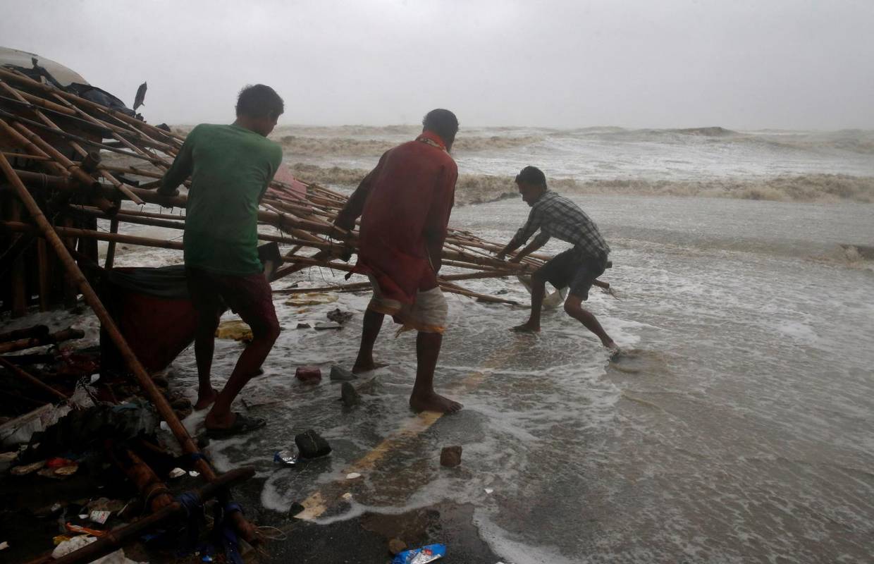 Indija: Ciklon Yaas uništio tisuće domova, zatvorena zračna luka