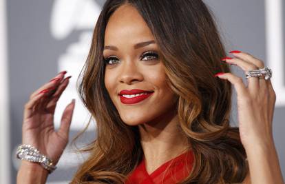 Žele je ubiti: Rihanna ima čak 5 tjelohranitelja zbog prijetnji