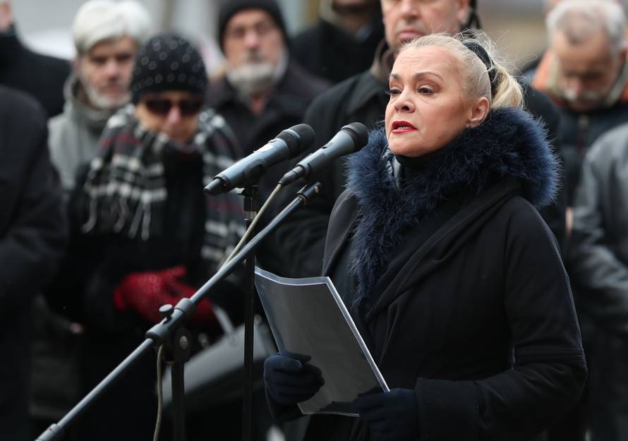 Oproštaj od oca uz tamburaše: Marko je jedva susprezao suze