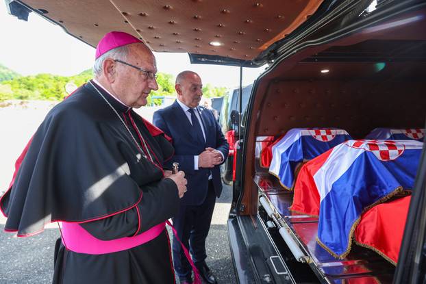 Na Grani?nom prijelazu Macelj održana je primopredaja posmrtnih ostataka hrvatskih žrtava izme?u Republike Slovenije i Republike Hrvatske