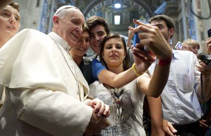 Konzervativci su ljuti na Papu: Obraća se svima umjesto Crkvi