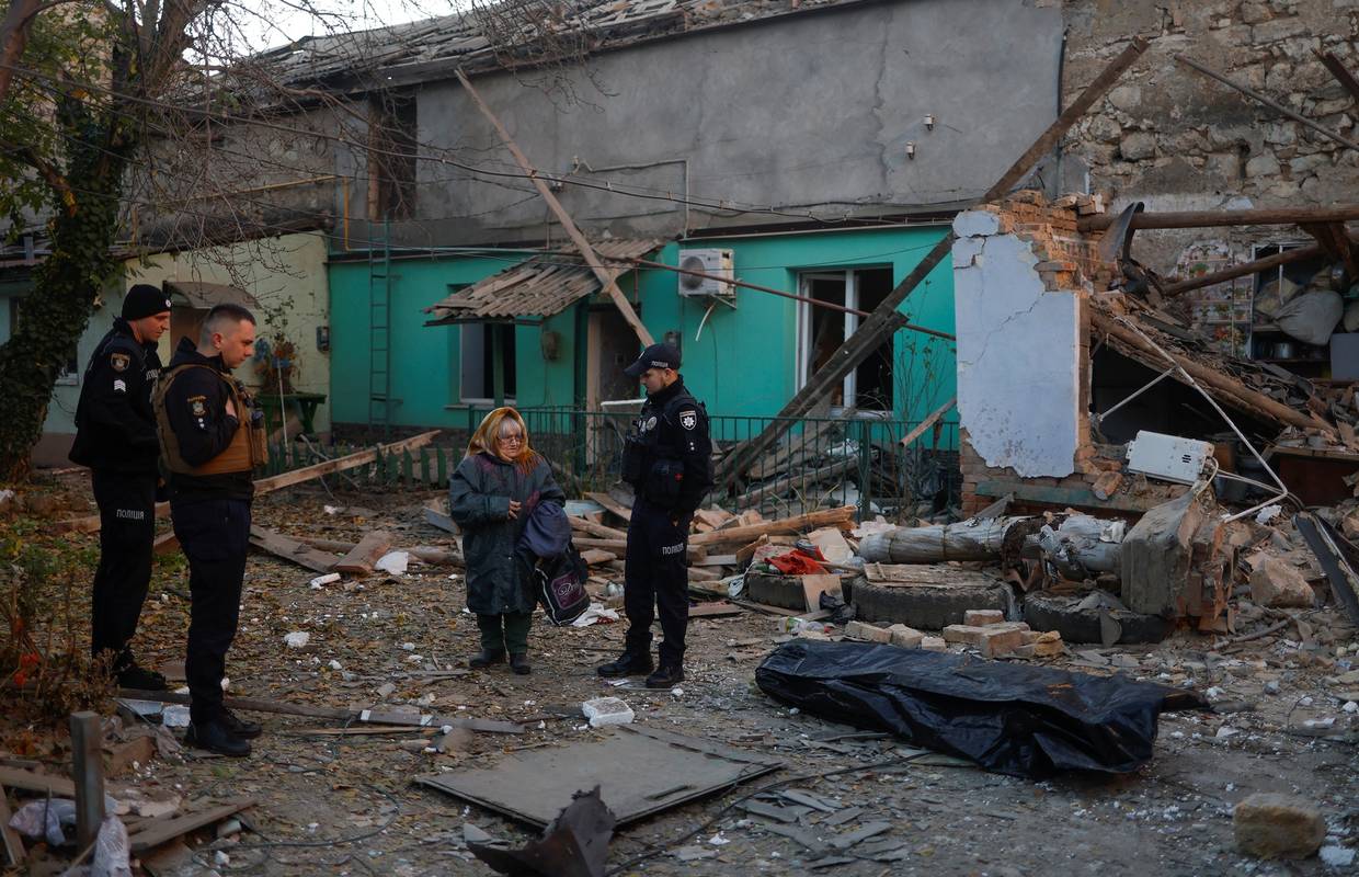 Rusi lansirali noćni napad, Kijev priprema nuklearna skloništa, Teheran oružjem 'izvlači' Putina