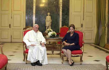 Papa Franjo je stigao u Brazil, pronašli bombu pokraj svetišta