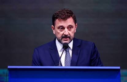 Zapalili vozilo gradonačelnika Mostara. Kordić: 'To su napadi na mene jer štitim svoj Grad'