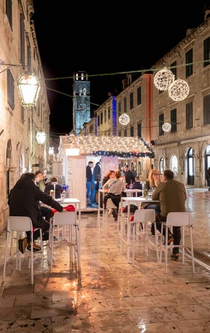 FOTO Prekrasni Dubrovnik još je ljepši u vrijeme uoči Božića