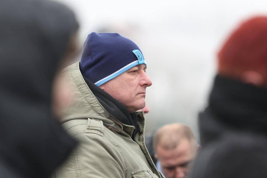 Nuštar: Posljednji ispraćaj  Mladena Bartolovića