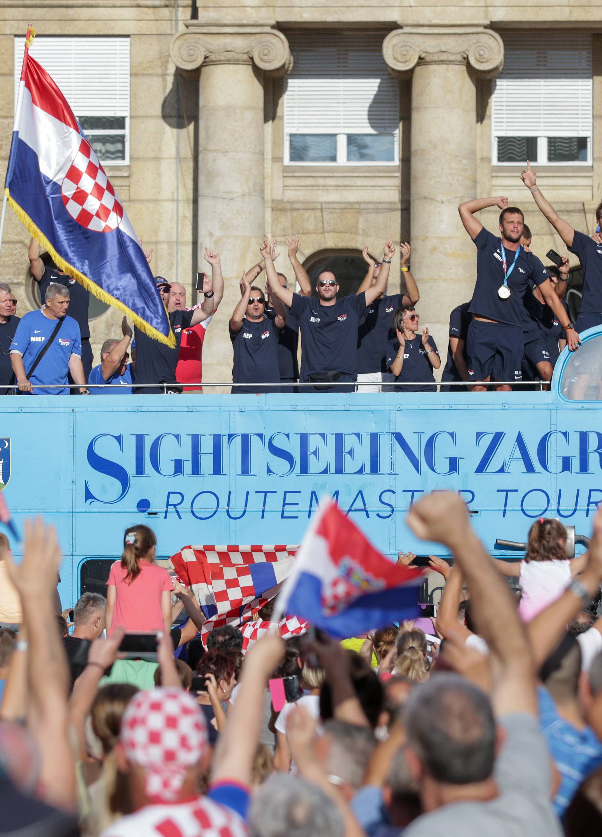 VIDEO: Zlatni su stigli kući, Hrvatska je dočekala prvake