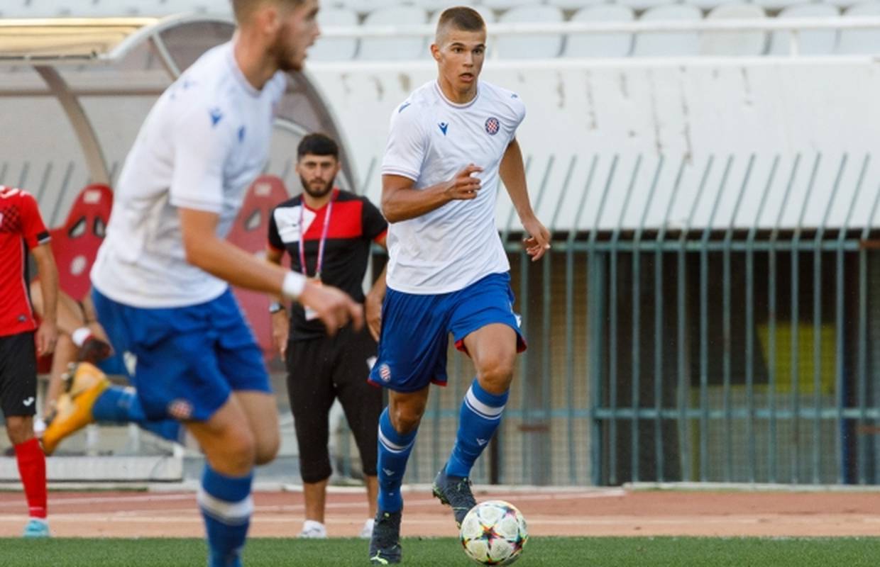 Eto nam i Luke! Vušković sa 16 godina i 2 dana ispisuje povijest Hajduka i hrvatskog nogometa
