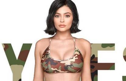 Kylie u bikiniju pokazala obline, ali obožavatelji je iskritizirali
