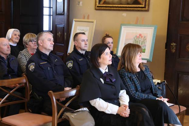 Zagreb: Otvorenje izložbe "Ljepota lažnog sjaja" - krivotvorenih umjetnina iz fundusa Muzeja policije