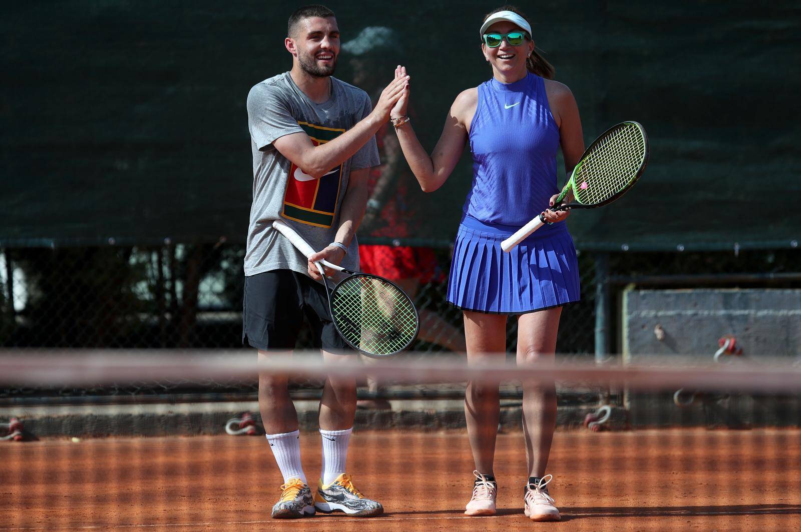 Modrić je 'čarobnjak' i u tenisu, Mandžukić se  'naljutio' u finalu