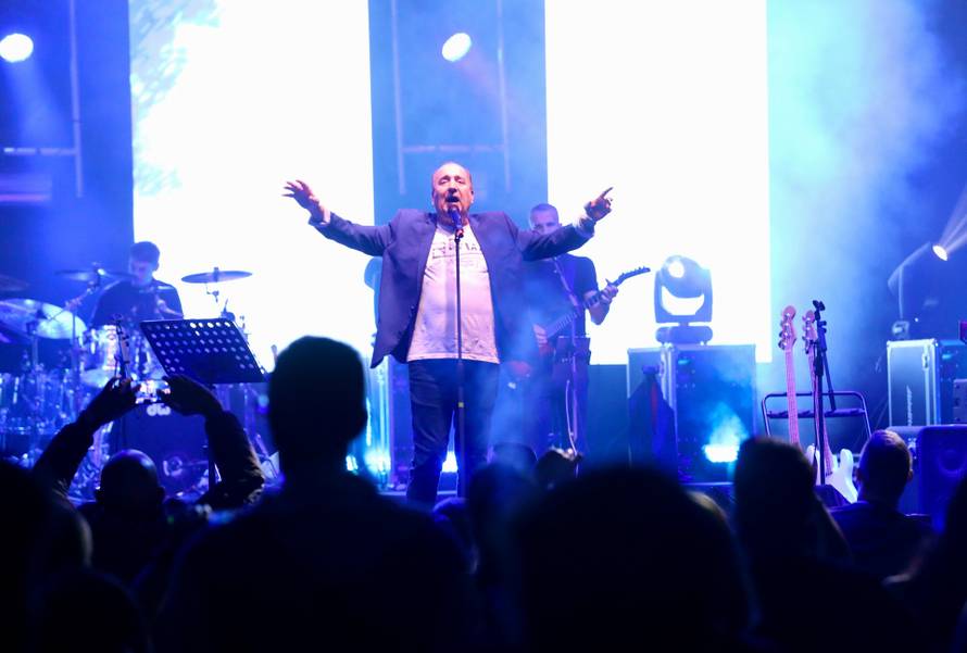 Split: Mladen Grdović raspjevao publiku na koncertu na Gripama