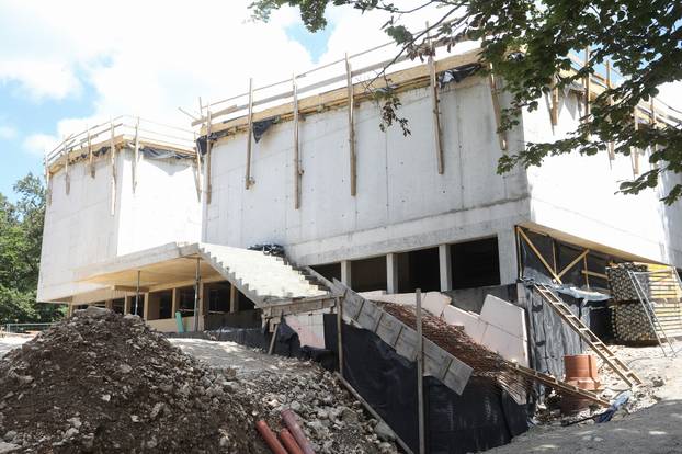 U NP Plitvička jezera u tijeku su radovi na uređenju hotela i izgradnji novog muzeja