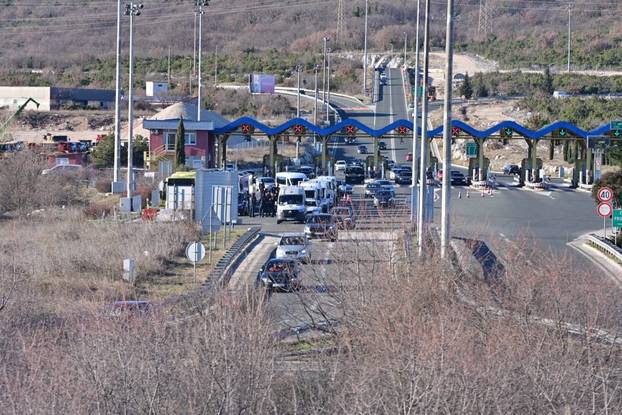 FOTO Prometni kolaps u Splitu zbog Jadranskog derbija: 'Ljudi žugaju da neće stići na stadion'