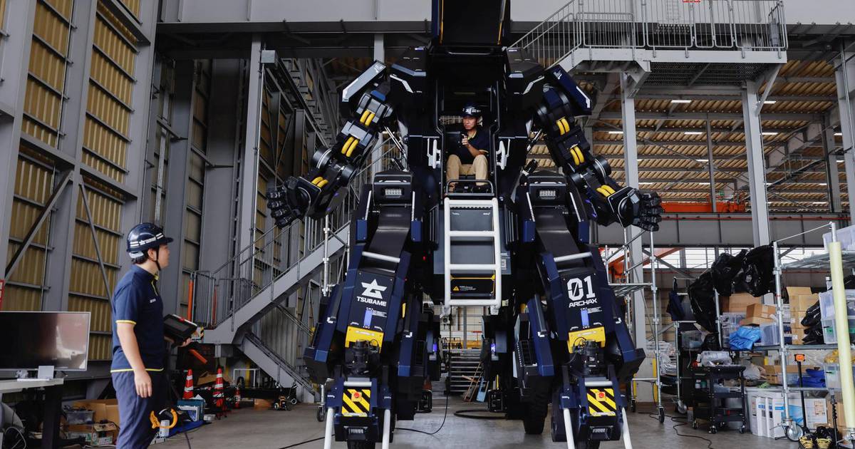 The Japanese are making a ‘Gundam’-like robot.  Archax is 3.5 meters tall and costs 3 million dollars