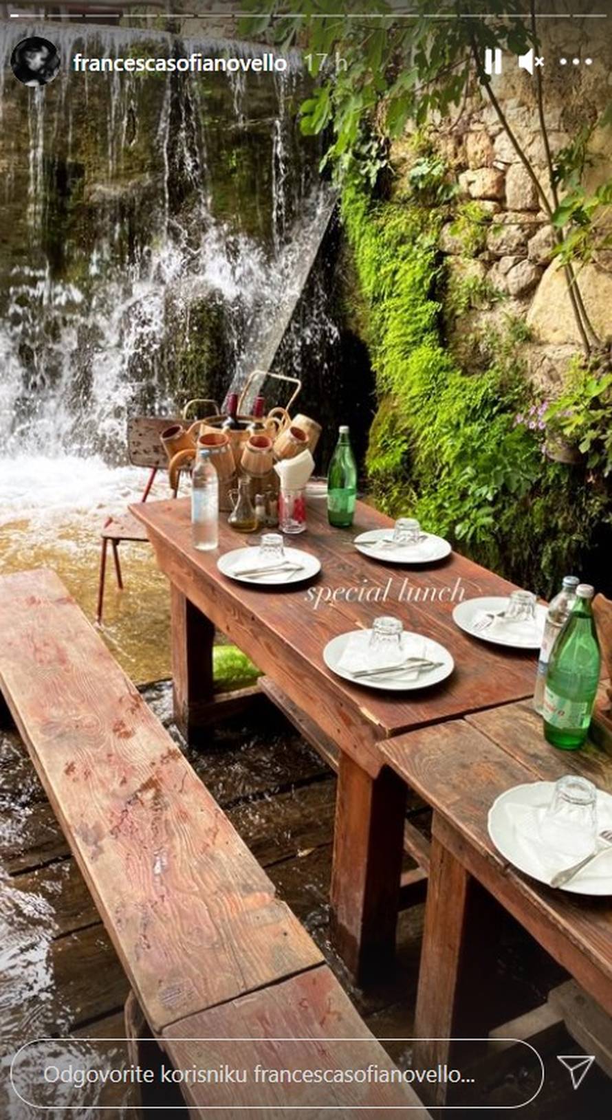 Valentino Rossi u Hrvatskoj: S 15 godina mlađom djevojkom posjetio otok i nacionalni park