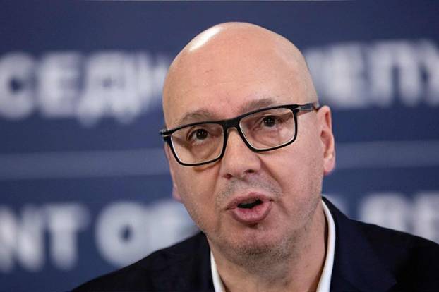 FOTO Obrijali smo šefove država na nulu! Pogledajte Milanovića, Plenkovića, a tek Trumpa...