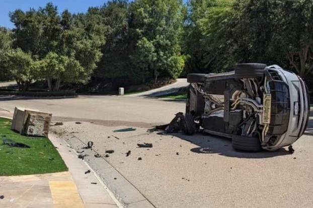 *PREMIUM-EXCLUSIVE* Scott Disick's Lamborghini Flipped on its Side in Crash Photos