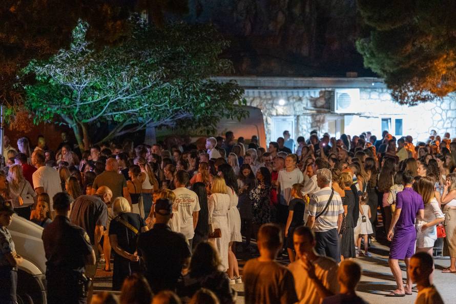 Zaton: Zatonsko ljeto,  koncert Maje  Suput