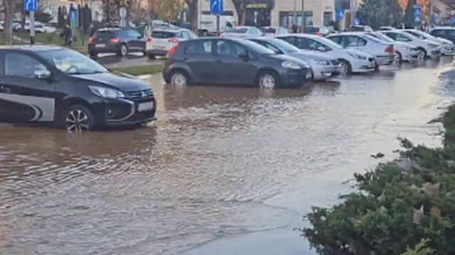 VIDEO Poplava na glavnom trgu u Velikoj Gorici: 'Odjednom je bilo sve puno vode oko nas'