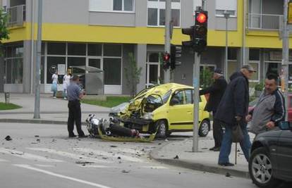 Na motorista u Zaprešiću naletio auto i ozlijedio ga