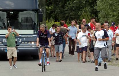 Wenger je na trening dolazio biciklom, propustio je Modrića
