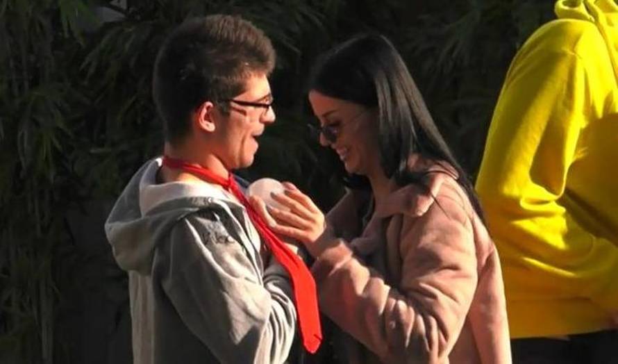 'Bivša djevojka ga je prevarila sa svojim najboljim prijateljem'