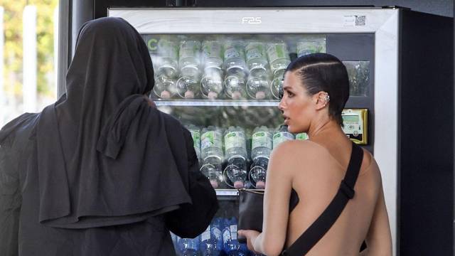 *PREMIUM-EXCLUSIVE* Bianca Censori steps out in a nude catsuit while vacationing in Italy with Kanye West *WEB EMBARGO UNTIL 1:30 PM ET ON August 22, 2023*