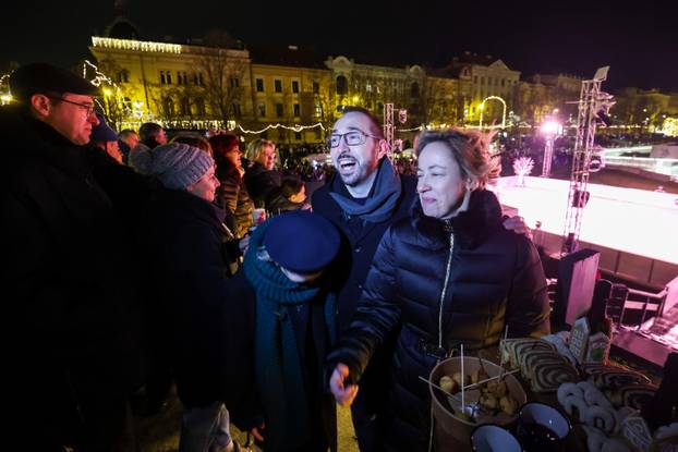 Svečano otvorenje Ledenog parka na Trgu kralja Tomislava uz predstavu Orašar