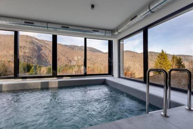 FOTO Ova vila na malom brežuljku u Delnicama nudi luksuz i užitke cijele godine