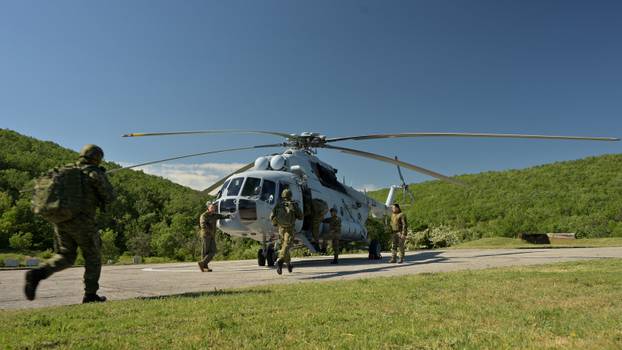 FOTO Pogledajte  ročnike u helikopterskom desantu
